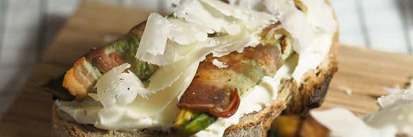 Vegane Avocado-Bacon-Ei-Stulle mit Kala Namak