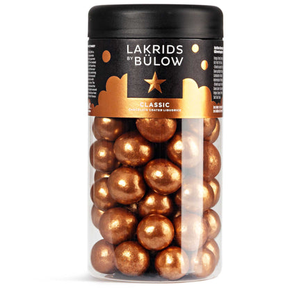 Lakrids by Bülow Classic in schwarzer Dose – süß-salziges Lakritz mit Karamell, bei Pfeffersack & Soehne erhältlich