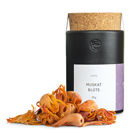 Macis Muskatblüten in der Keramikdose von Pfeffersack & Soehne